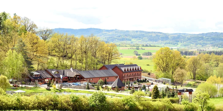 Pobyt ve středních Čechách: 2–3 noci s polopenzí, rybaření, bowling i minizoo