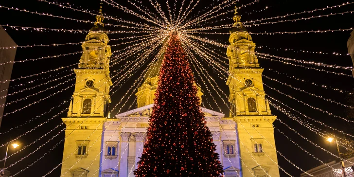 Adventní výlet do Budapešti s průvodcem: doprava, trhy, vánoční tramvaj i památky