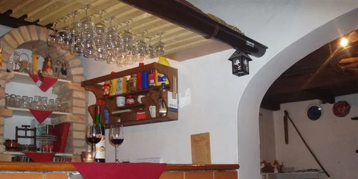 Vinařský pobyt v Bořeticích: degustace, hostina a neomezená konzumace vína