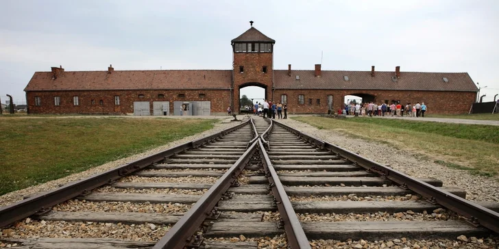 Osvětim, Březinka, solné doly Wieliczka a Krakow s průvodcem a ubytováním