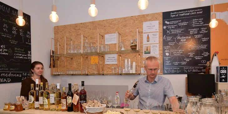 Jarní degustace: Košt 6 vzorků světově oceněných medovin pro 1 nebo pro 2