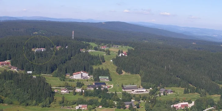 Šumava lyžmo: prosté ubytování na Churáni v těsné blízkosti lyžařských tras