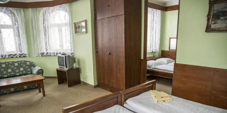 Vůně první republiky: Podkrkonoší na Kramářově zámku s polopenzí a saunou