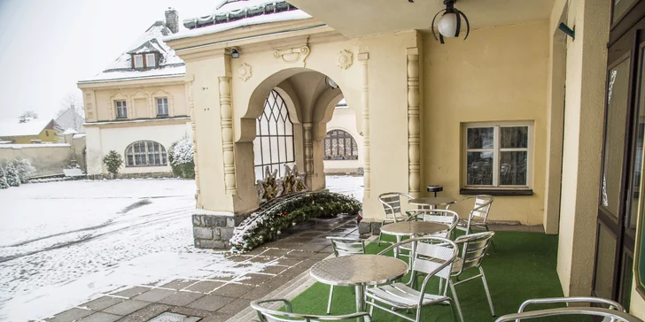 Vůně první republiky: Podkrkonoší na Kramářově zámku s polopenzí a saunou