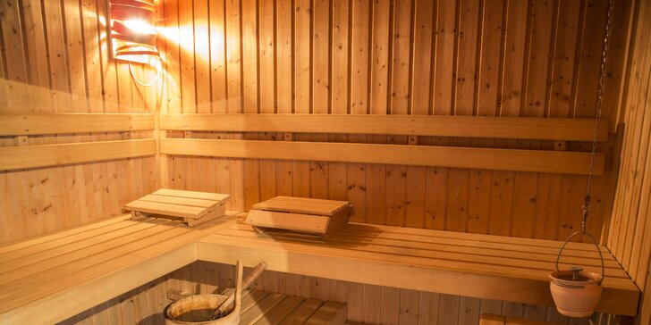 Krkonošská paráda: hotel v Rokytnici s polopenzí, saunou a kartou slev