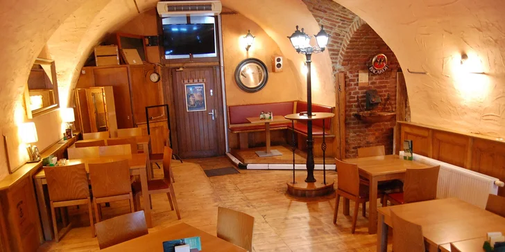 Indické menu o třech chodech: od předkrmu po dezert i nápoj dle vašeho výběru