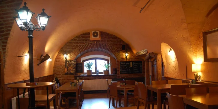 Indické menu o třech chodech: od předkrmu po dezert i nápoj dle vašeho výběru