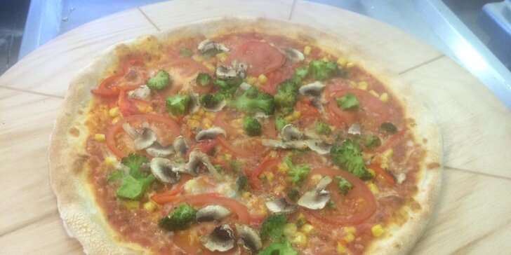 Křupavé pizzy rovnou k vám domů: rozvoz italské lahůdky až do 5 km od Přerova