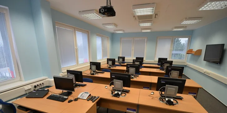 Pošlete své (pra)rodiče na kurz zacházení s chytrým telefonem nebo tabletem