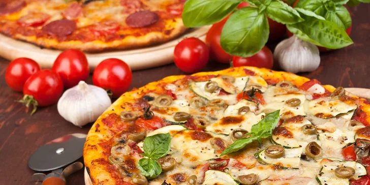 Dvě pizzy podle vašeho výběru ve Franko's restaurant