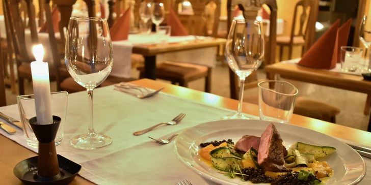 Všechny chutě Španělska: tapas, sýry, hovězí steak či kachní prso a dezert pro 2