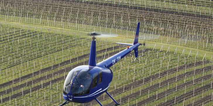 Mrkněte se na svět z výšky: vyhlídkový let v okolí Brna americkým vrtulníkem Robinson 44