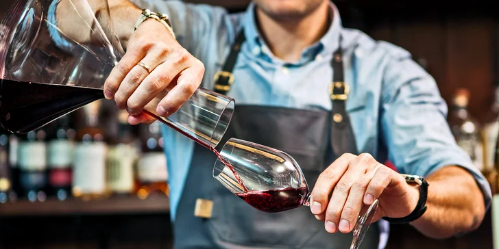 Zážitkový vinařský pobyt na Slovácku: famózní víno, degustace i wellness