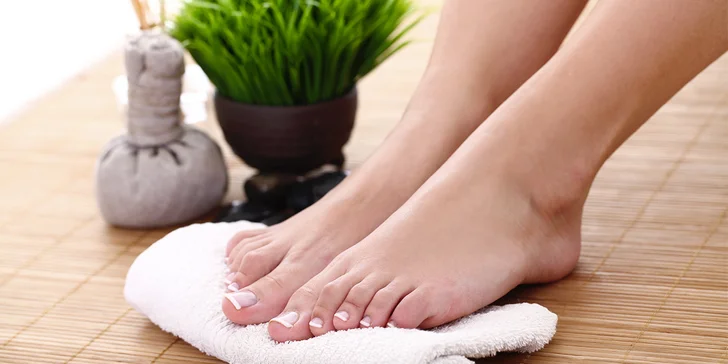 Mokrá pedikúra pro zdravé nožky i báječná relaxační masáž chodidel