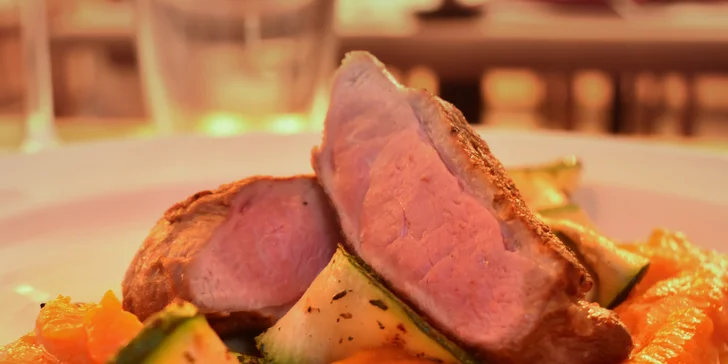 Všechny chutě Španělska: tapas, sýry, hovězí steak či kachní prso a dezert pro 2