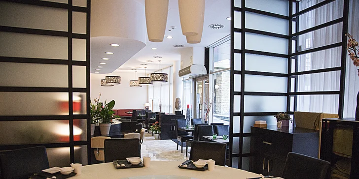 Ochutnejte Japonsko: Luxusní degustační sushi menu ve Slovanském domě