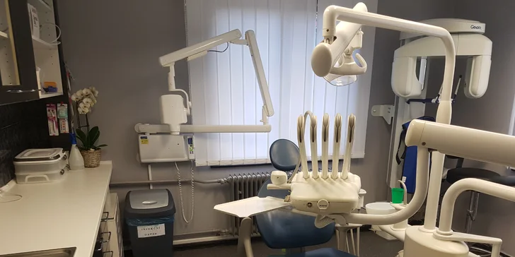 Zuby jako perly: Air Flow čištění zubů či dentální hygiena