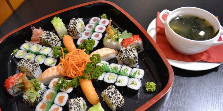 Asie ve Vršovicích: 4 sushi sety s polévkami miso, závitky nebo saláty wakame