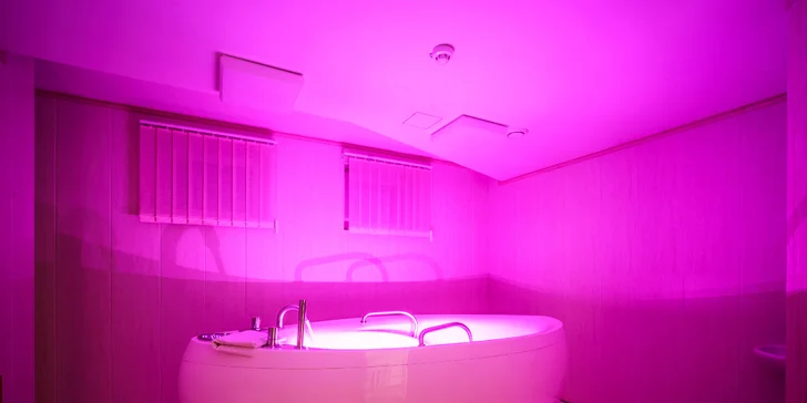Dále ve wellness najdete dvě druhy saun a jacuzzi.