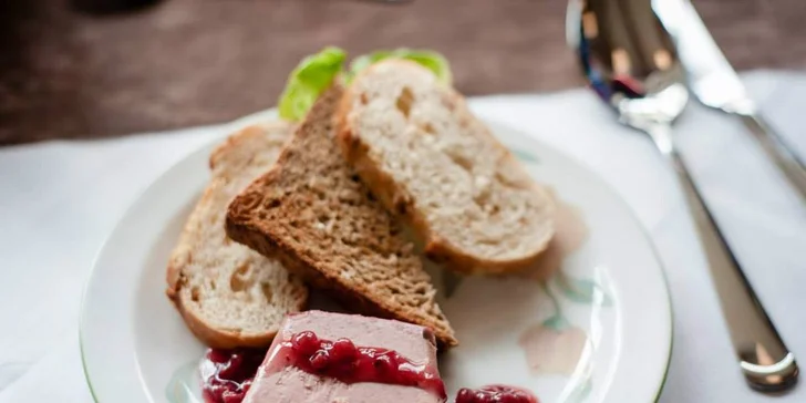 Selské baroko na vlastní kůži: romantický pobyt s polopenzí a wellness