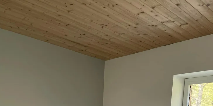 Najdete tu jednu samostatnou ložnici s manželskou postelí a jedním samostatným lůžkem.