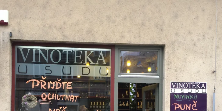 Voňavý punč z kvalitního červeného vína ve Vinotékách U Sudu i s sebou