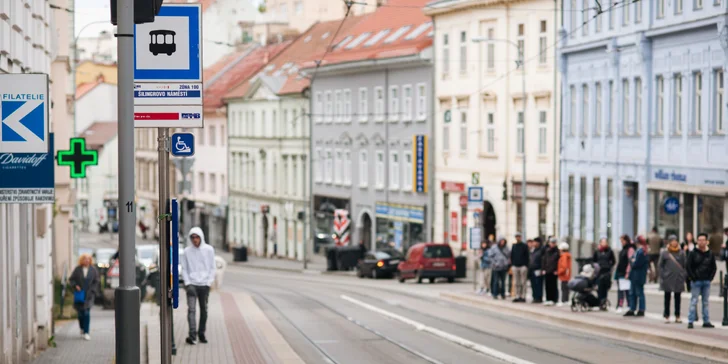  V salonu používají vlasovou kosmetiku značek Schwarzkopf, L’Oréal, Matrix, Fanola nebo Goldwell.