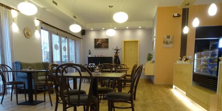 Ve francouzském stylu: výběrová káva a dezert pro jednoho i pro dva