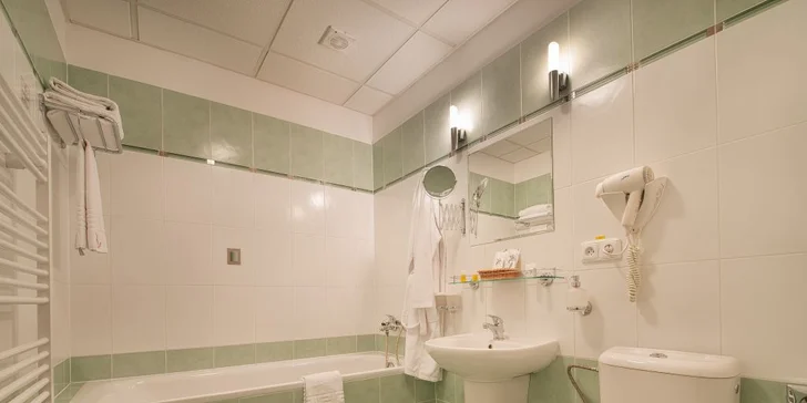 Romantický pobyt pro dva hned pod zámkem Hluboká: snídaně, skvělé menu i wellness
