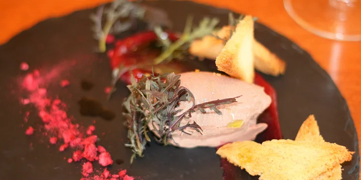 Luxus na talíři: 11 chodů sestavených šéfkuchařem s praxí z michelinské restaurace