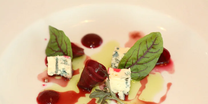 Luxus na talíři: 11 chodů sestavených šéfkuchařem s praxí z michelinské restaurace