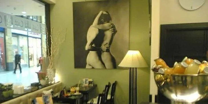 2 saláty, domácí těstoviny nebo rizoto v Café Level