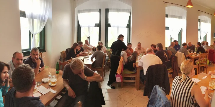 Speciality z Hruškovny: Sendvič s pečeným bůčkem nebo zapečený sýr bez lepku