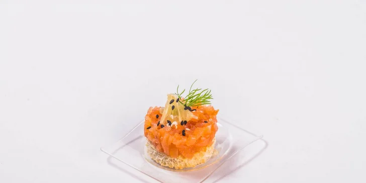 Exkluzivní pohoštění na vaši párty: 700 nebo 2050 g gastronomických dobrot
