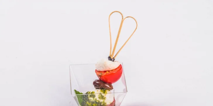 Exkluzivní pohoštění na vaši párty: 700 nebo 2050 g gastronomických dobrot