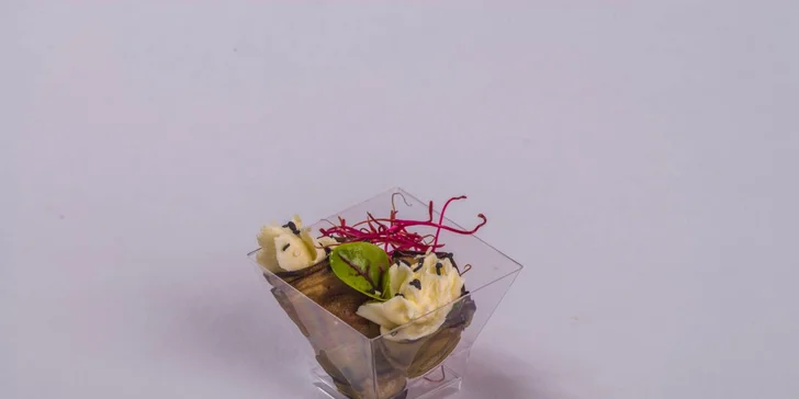 Exkluzivní pohoštění na vaši párty: 700 nebo 2050 g gastronomických dobrot