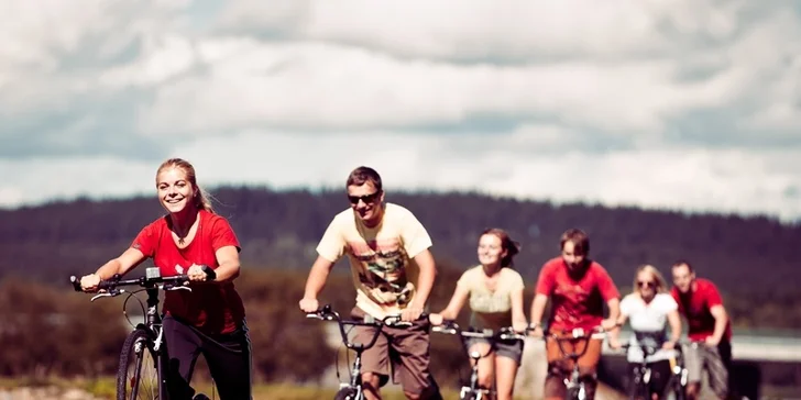 Lipenskem na kolečkách: Zapůjčení sportovní koloběžky Kickbike na 5 hodin
