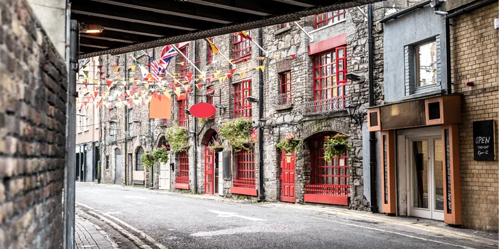 Do Dublinu se dopravíte letecky.