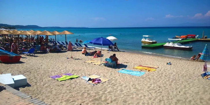 Odpočinek na pláži v Řecku na poloostrově Chalkidiki vč. snídaní a letecké dopravy