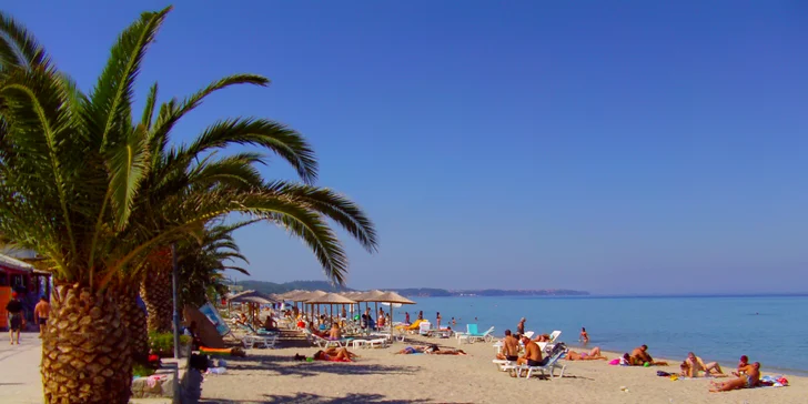 Odpočinek na pláži v Řecku na poloostrově Chalkidiki vč. snídaní a letecké dopravy