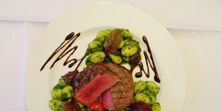 Šťavnaté steak menu pro 2 osoby: hovězí rib eye a kuřecí supreme