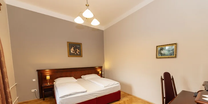 V elegantných izbách je minibar, televízor aj trezor.