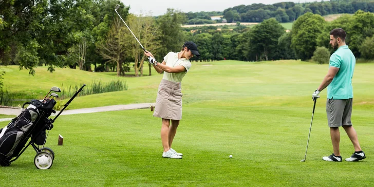 Zahrajte si golf na mistrovských hřištích a staňte se členem golfové federace