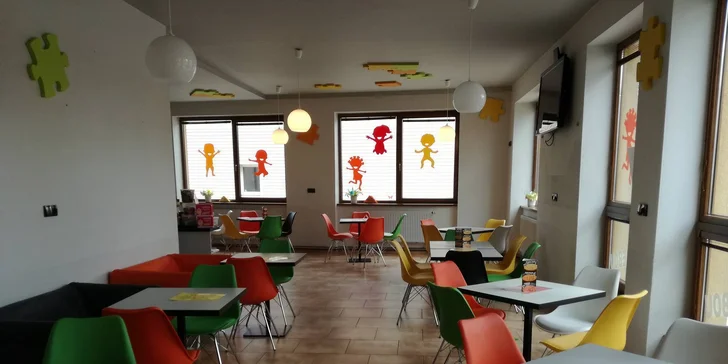Vypusťte děti do labyrintu: Vstup do dětské herny s 5 patry prolézaček