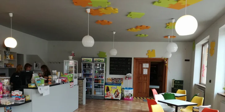 Vypusťte děti do labyrintu: Vstup do dětské herny s 5 patry prolézaček