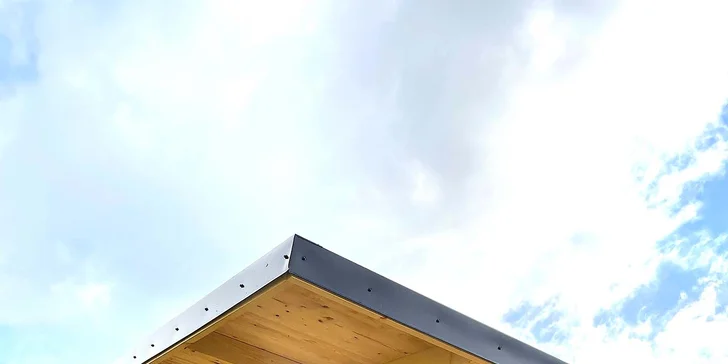 Zdarma můžete využít i saunu, která je nedaleko vily. 