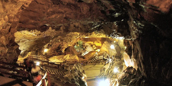 Turistika třemi soutěskami: Vorderkaserklamm, Seisenbergklamm, Lamprechtshöhle