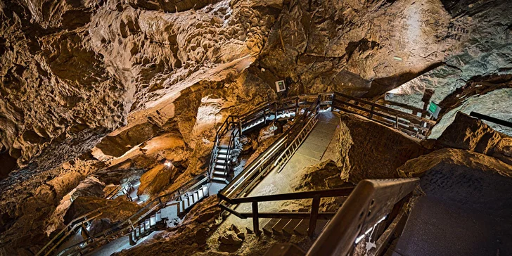 Turistika třemi soutěskami: Vorderkaserklamm, Seisenbergklamm, Lamprechtshöhle
