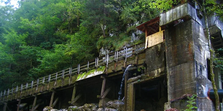 Turistika třemi soutěskami: Vorderkaserklamm, Seisenbergklamm, Lamprechtshöhle