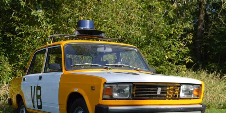 Terénní a silniční jízdy v retro vozech VB: 30 minut s řidičem i možnost řízení